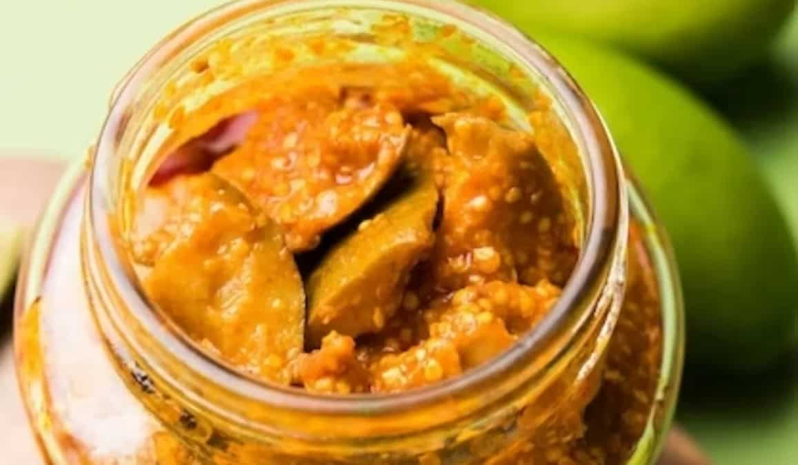 Mango Sirka Katra Pickle